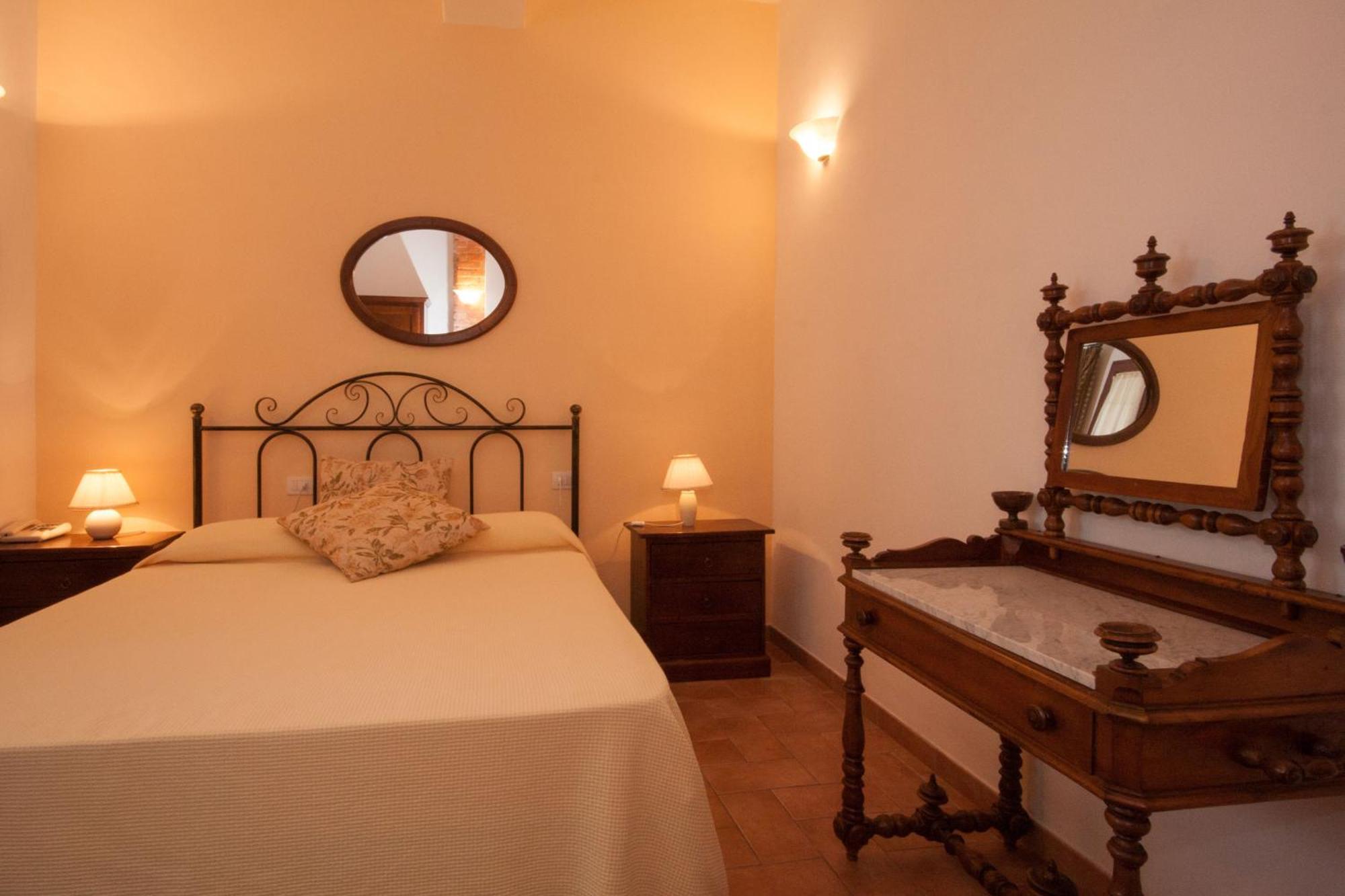 Casavacanze Vesta Isola d'Arbia Phòng bức ảnh