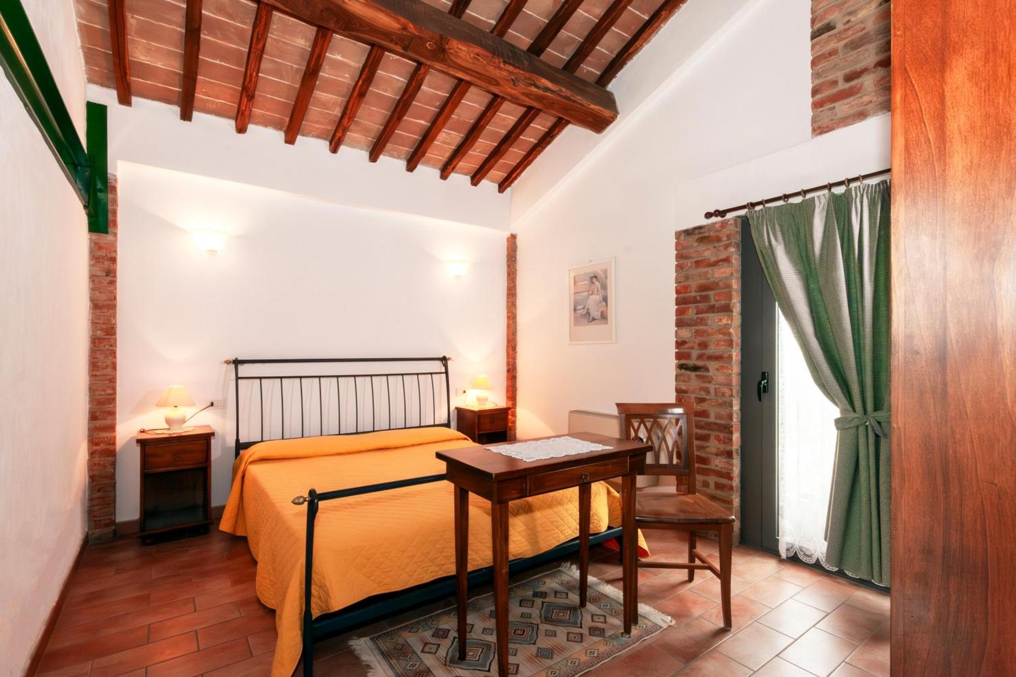 Casavacanze Vesta Isola d'Arbia Phòng bức ảnh