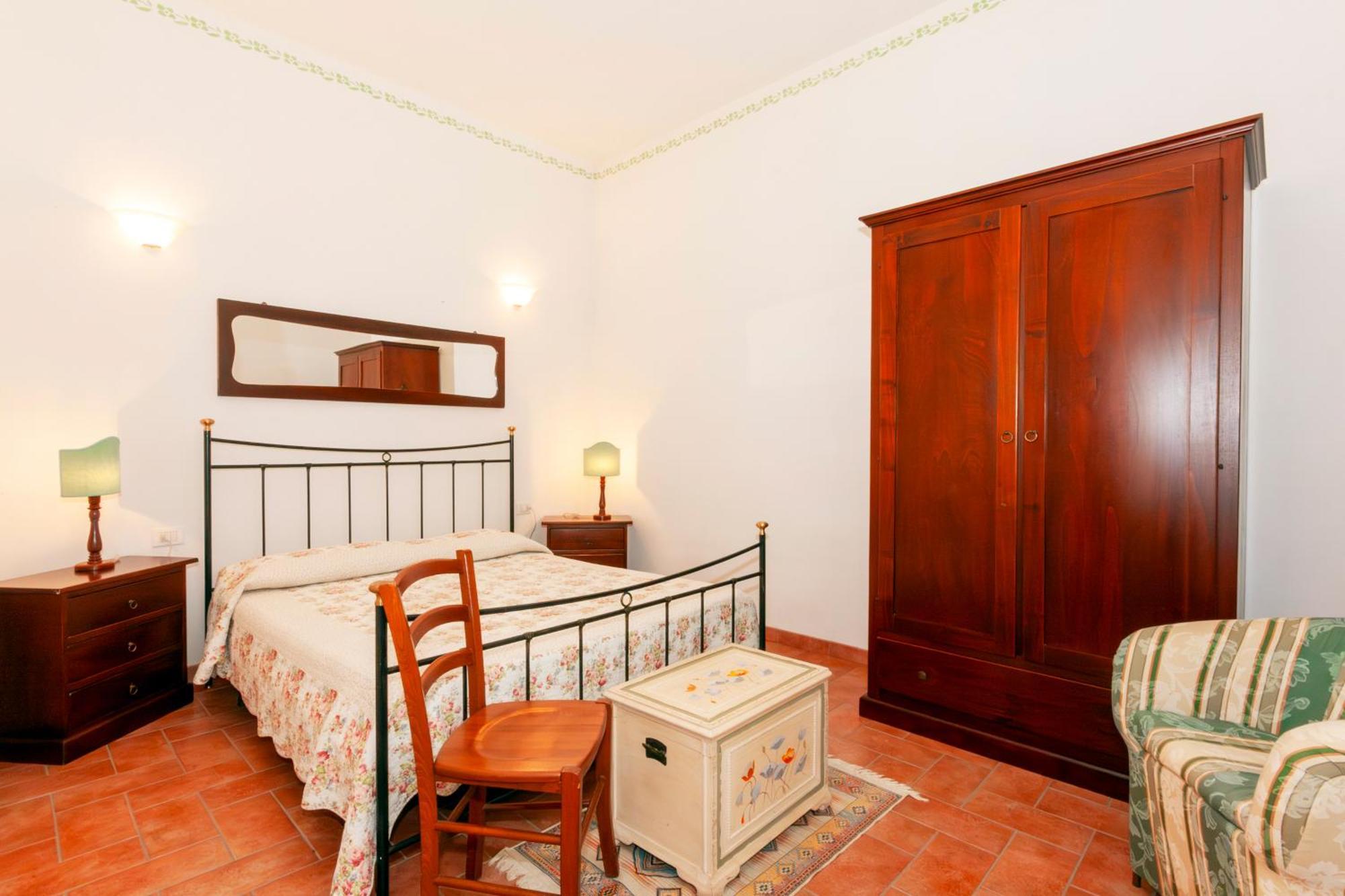 Casavacanze Vesta Isola d'Arbia Phòng bức ảnh